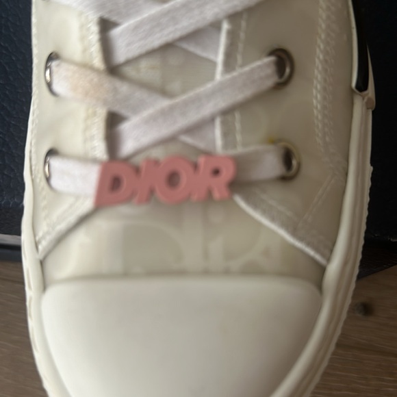 Dior unisex M-B23 HT Oblique shoe (with unique Dior charm) - Picture 2 of 6